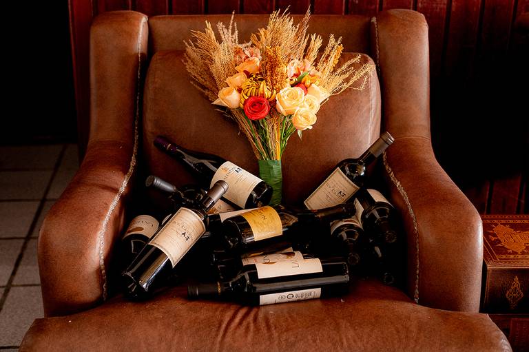 buquê com garrafas
de vinho