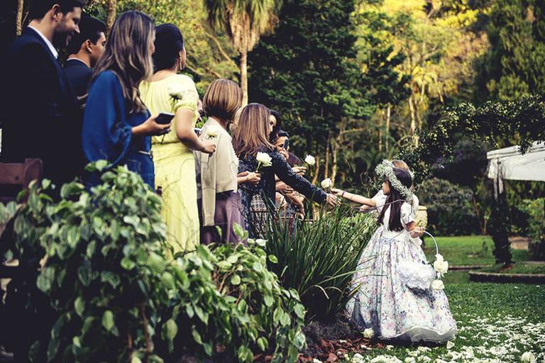 Rafael Porto fotografia de casamento casamentos amor love festa noiva noivo igreja padre pastor aliança casando na praia noivado #noivado recepção buquê grinalda vestido de noiva pajem dama de honra #wedding #bride #love #weddingdress #noivos #weddingday 
