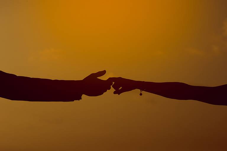 Rafael Porto fotografia de casamento casamentos amor love festa noiva noivo igreja padre pastor aliança casando na praia noivado #noivado recepção buquê grinalda vestido de noiva pajem dama de honra #wedding #bride #love #themaldives #noivos #weddingday 
