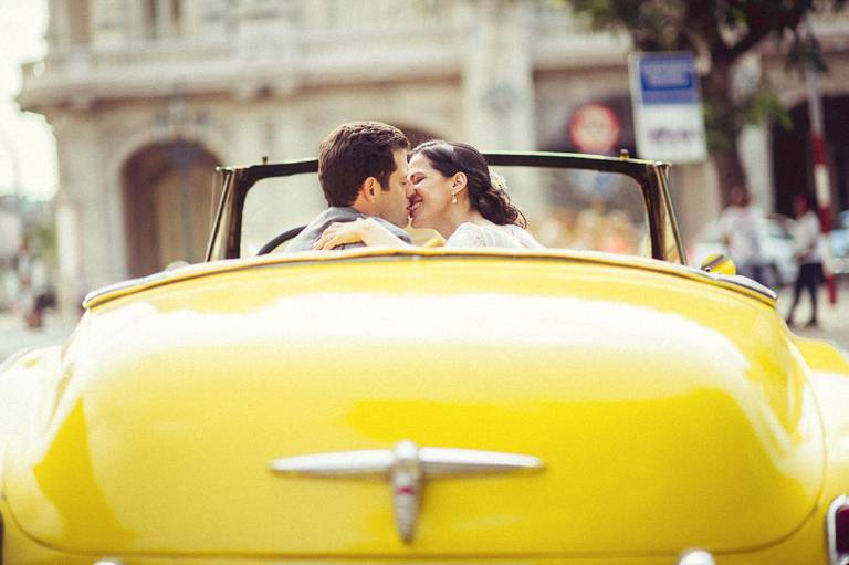 Rafael Porto fotografia de casamento casamentos amor love festa noiva noivo igreja padre pastor aliança casando na praia noivado #noivado recepção buquê grinalda vestido de noiva pajem dama de honra #wedding #bride #love #weddingdress #noivos #cuba 