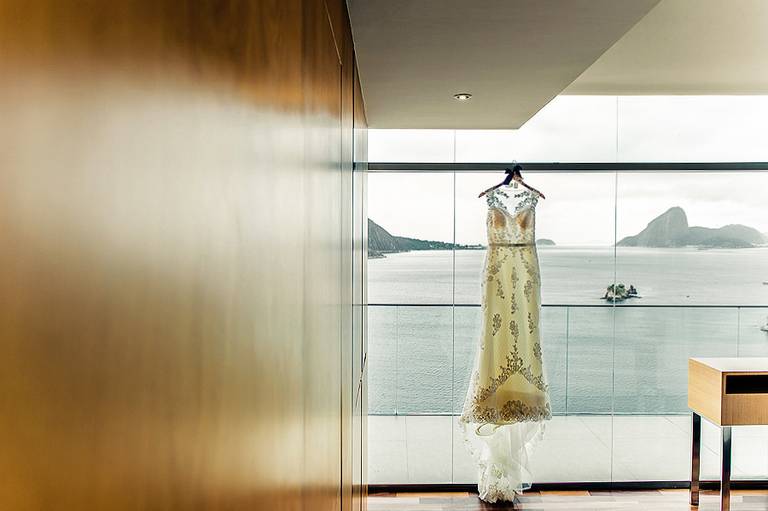 Rafael Porto fotografia de casamento casamentos amor love festa noiva noivo igreja padre pastor aliança casando na praia noivado #noivado recepção buquê grinalda vestido de noiva pajem dama de honra #wedding #bride #love #weddingdress #noivos #weddingday 