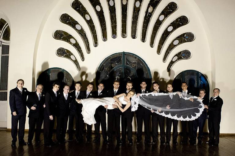 Rafael Porto fotografia de casamento casamentos amor love festa noiva noivo igreja padre pastor aliança casando na praia noivado #noivado recepção buquê grinalda vestido de noiva pajem dama de honra #wedding #bride #love #weddingdress #noivos #weddingday 