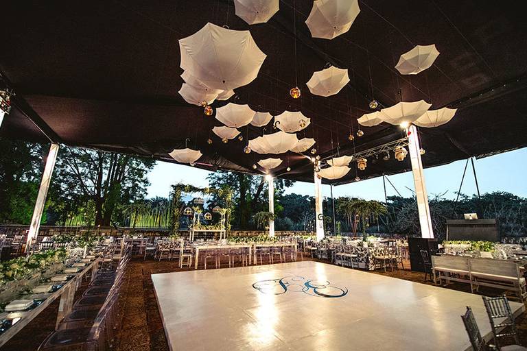 Rafael Porto fotografia de casamento casamentos amor love festa noiva noivo igreja padre pastor aliança casando na praia noivado #noivado recepção buquê grinalda vestido de noiva pajem dama de honra #wedding #bride #love #weddingdress #noivos #weddingday 