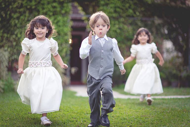 Rafael Porto fotografia de casamento casamentos amor love festa noiva noivo igreja padre pastor aliança casando na praia noivado #noivado recepção buquê grinalda vestido de noiva pajem dama de honra #wedding #bride #love #weddingdress #noivos #weddingday 