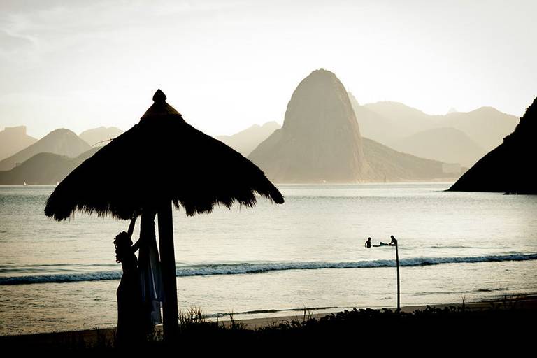 Rafael Porto fotografia de casamento casamentos amor love festa noiva noivo igreja padre pastor aliança casando na praia noivado #noivado recepção buquê grinalda vestido de noiva pajem dama de honra #wedding #bride #love #weddingdress #noivos #weddingday 