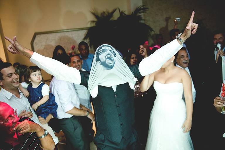 Rafael Porto fotografia de casamento casamentos amor love festa noiva noivo igreja padre pastor aliança casando na praia noivado #noivado recepção buquê grinalda vestido de noiva pajem dama de honra #wedding #bride #love #weddingdress #noivos #weddingday 