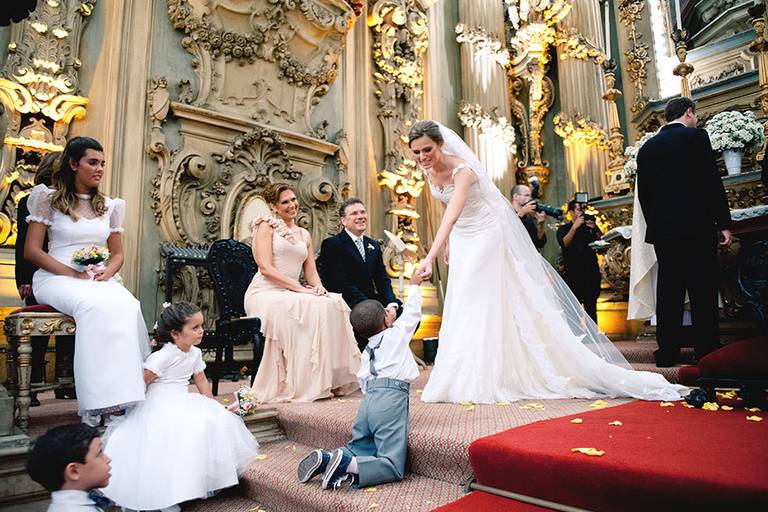 Rafael Porto fotografia de casamento casamentos amor love festa noiva noivo igreja padre pastor aliança casando na praia noivado #noivado recepção buquê grinalda vestido de noiva pajem dama de honra #wedding #bride #love #weddingdress #noivos #weddingday 