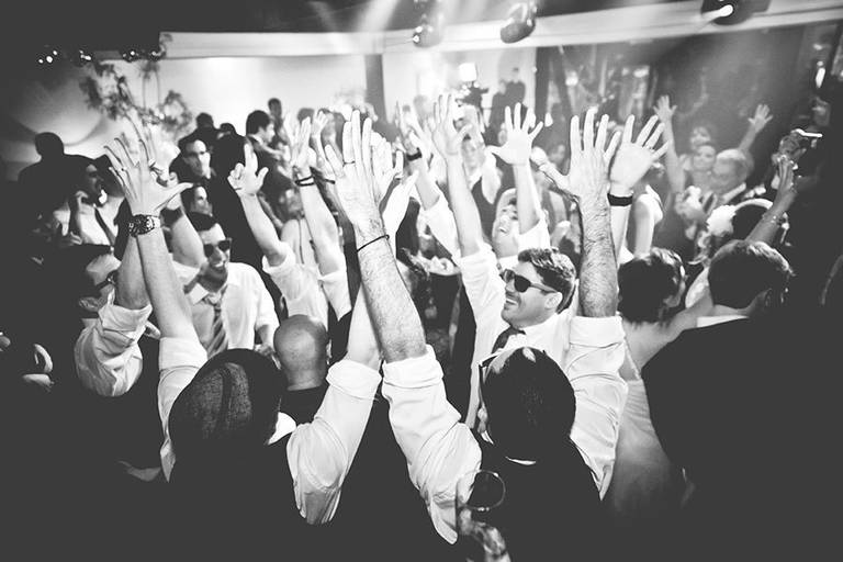 Rafael Porto fotografia de casamento casamentos amor love festa noiva noivo igreja padre pastor aliança casando na praia noivado #noivado recepção buquê grinalda vestido de noiva pajem dama de honra #wedding #bride #love #weddingdress #noivos #weddingday 