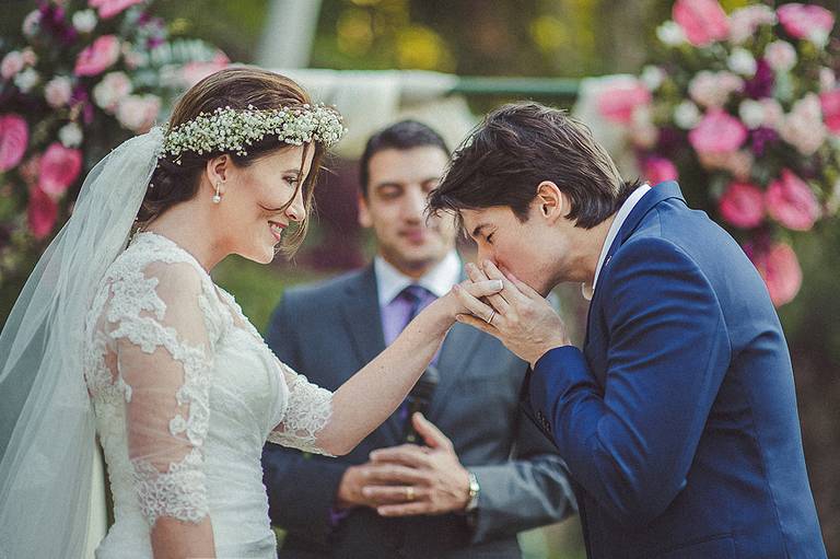 Rafael Porto fotografia de casamento casamentos amor love festa noiva noivo igreja padre pastor aliança casando na praia noivado #noivado recepção buquê grinalda vestido de noiva pajem dama de honra #wedding #bride #love #weddingdress #noivos #weddingday 