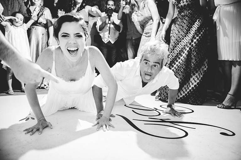 Rafael Porto fotografia de casamento casamentos amor love festa noiva noivo igreja padre pastor aliança casando na praia noivado #noivado recepção buquê grinalda vestido de noiva pajem dama de honra #wedding #bride #love #weddingdress #noivos #weddingday 