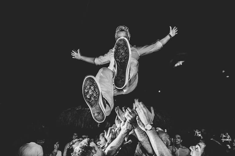 Rafael Porto fotografia de casamento casamentos amor love festa noiva noivo igreja padre pastor aliança casando na praia noivado #noivado recepção buquê grinalda vestido de noiva pajem dama de honra #wedding #bride #love #weddingdress #noivos #weddingday 