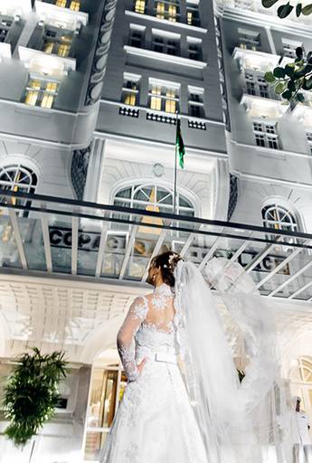 Rafael Porto fotografia de casamento casamentos amor love festa noiva noivo igreja padre pastor aliança casando na praia noivado #noivado recepção buquê grinalda vestido de noiva pajem dama de honra #wedding #bride #love #weddingdress #copacabanapalace