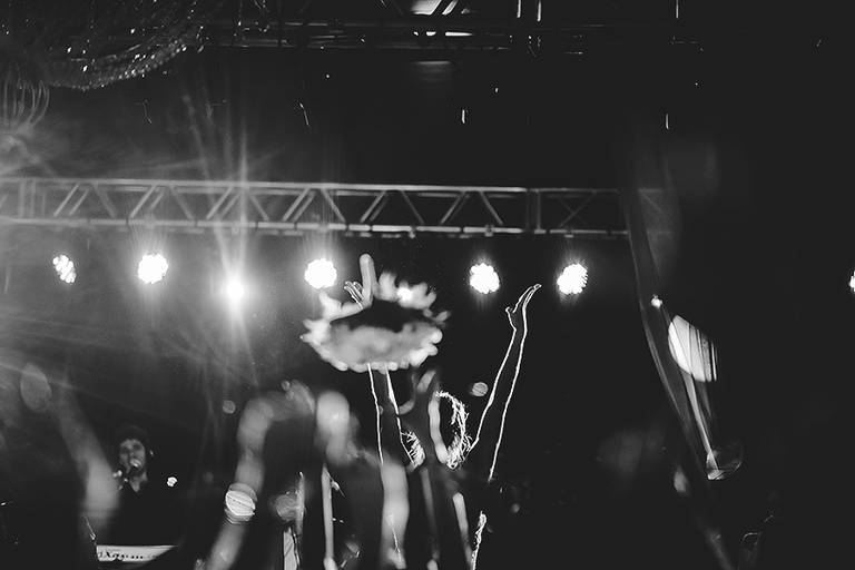 Rafael Porto fotografia de casamento casamentos amor love festa noiva noivo igreja padre pastor aliança casando na praia noivado #noivado recepção buquê grinalda vestido de noiva pajem dama de honra #wedding #bride #love #weddingdress #noivos #weddingday 