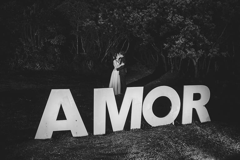 Rafael Porto fotografia de casamento casamentos amor love festa noiva noivo igreja padre pastor aliança casando na praia noivado #noivado recepção buquê grinalda vestido de noiva pajem dama de honra #wedding #bride #love #weddingdress #noivos #weddingday 