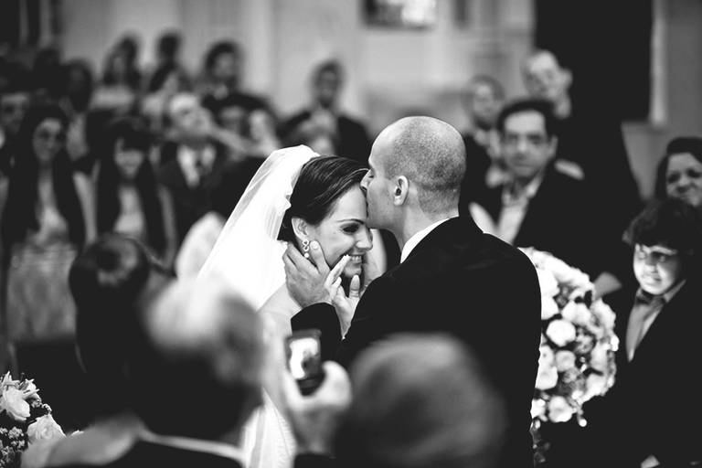Rafael Porto fotografia de casamento casamentos amor love festa noiva noivo igreja padre pastor aliança casando na praia noivado #noivado recepção buquê grinalda vestido de noiva pajem dama de honra #wedding #bride #love #weddingdress #noivos #weddingday 