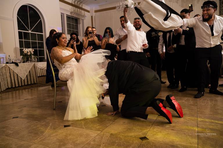 Engagement photographer CT
Bride hair ideas
Bride makeup photo
Wedding Venue CT
#weddingphotography #bridetobe, #groomtobe #weddinginspiration
Aria Wedding and Banquet Facility • Prospect • CT
Vanessa Trettel Photography
Best wedding photographers in CT