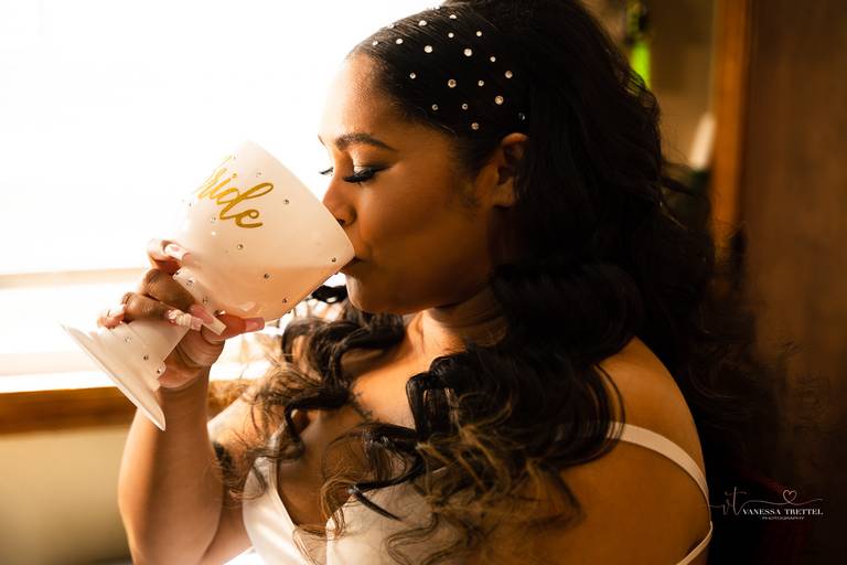 Wedding photo
Bride hair ideas
Bride makeup photo
Wedding Venue CT
#weddingphotography #bridetobe, #groomtobe #weddinginspiration
Aria Wedding and Banquet Facility • Prospect • CT
Vanessa Trettel Photography
Best wedding photographers in CT