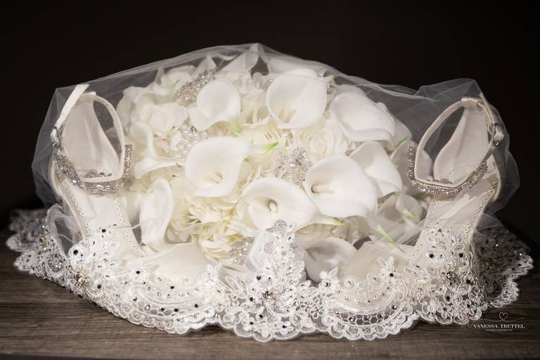 Wedding photo
Bride hair ideas
Bride makeup photo
Wedding Venue CT
#weddingphotography #bridetobe, #groomtobe #weddinginspiration
Aria Wedding and Banquet Facility • Prospect • CT
Vanessa Trettel Photography
Best wedding photographers in CT