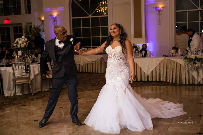 Engagement photographer CT
Bride hair ideas
Bride makeup photo
Wedding Venue CT
#weddingphotography #bridetobe, #groomtobe #weddinginspiration
Aria Wedding and Banquet Facility • Prospect • CT
Vanessa Trettel Photography
Best wedding photographers in CT