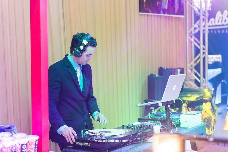 Feira Ideias em Festas Rondonópolis-MT Brasil.
Os melhores fornecedores de eventos e casamento.
Fotografo Cléver Freitas