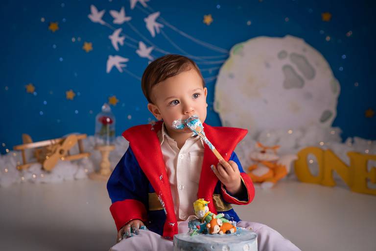 Felipe ♥ Pequeno Príncipe
Smash The Cake em Porto Alegre