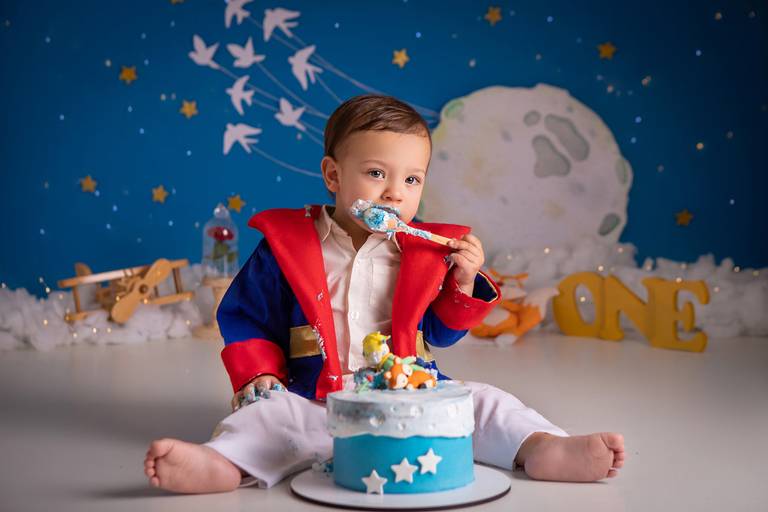 Felipe ♥ Pequeno Príncipe
Smash The Cake em Porto Alegre