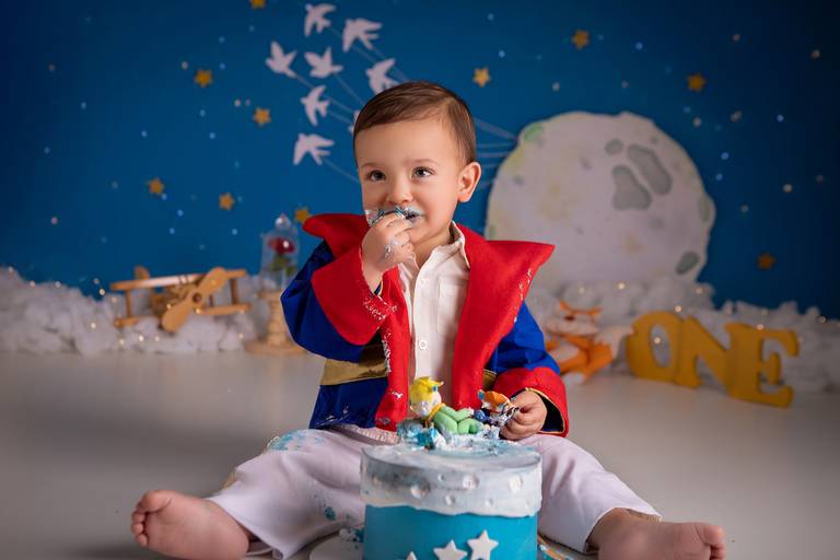 Felipe ♥ Pequeno Príncipe
Smash The Cake em Porto Alegre