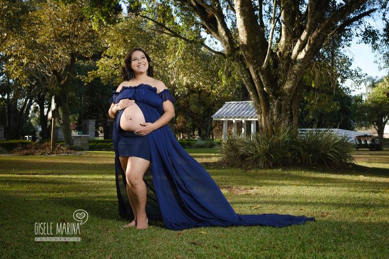 A felicidade da espera do bebê no ensaio de gestante