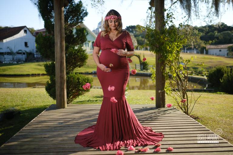 Ensaio de gestante com cores do outono em chácara Ienkot São José dos Pinhais PR