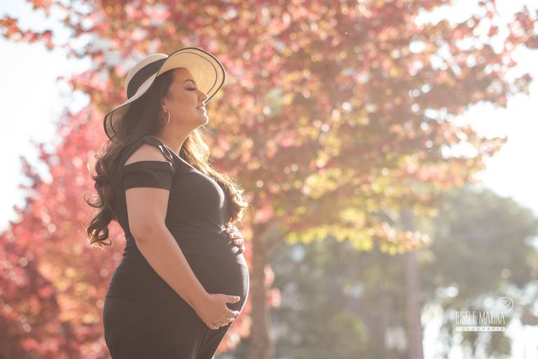 Ensaio de gestante em clima de outono em Curitiba