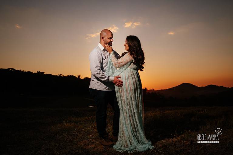 Ensaio de gestante em Fim de tarde em Campo Magro PR