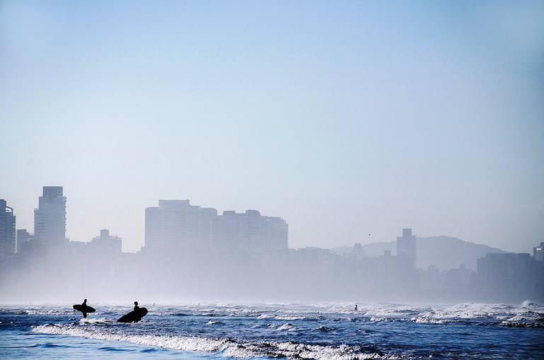 Praia de Santos, surfe, surfistas e ondas