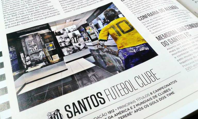 Foto do fotógrafo Dennis Calçada destacando o Memorial das Conquistas do Santos FC em matéria da revista Gol Linhas Aéreas
