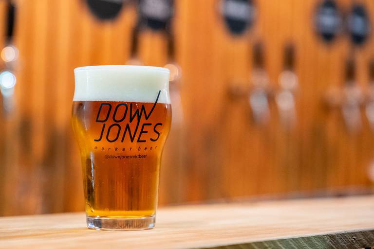 Fotografia da cerveja Dow Jones - Fotografia profissional para publicidade e corporativa para empresas