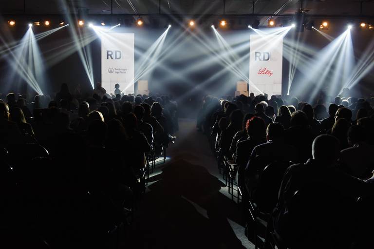 Fotografia profissional institucional  e corporativa para empresa seminários e conferências