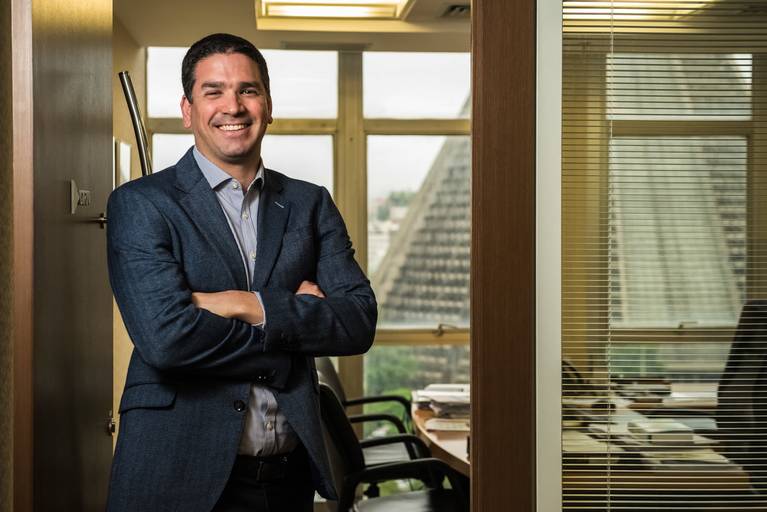 Retrato corporativo no escritório da FAPES no centro do Rio de Janeiro - Fotografia profissional institucional  e corporativa para empresas e retratos