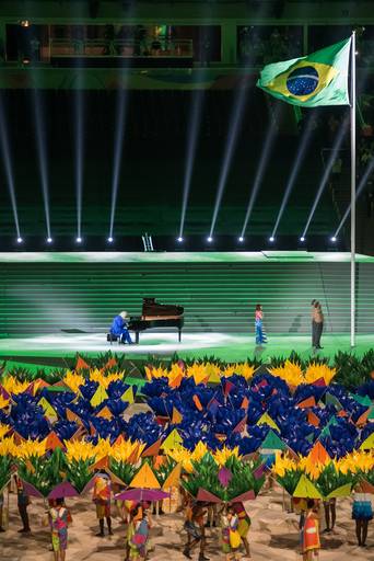 Abertura dos Jogos Olímpicos de 2016 no Maracaná no Rio de Janeiro - Fotografia profissional institucional  e corporativa para empresas e grandes eventos