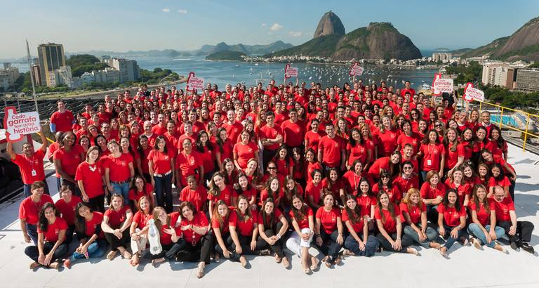 Funcionários da Coca-Cola no alto do prédio na Praia de Botafogo - Fotografia profissional institucional  e corporativa