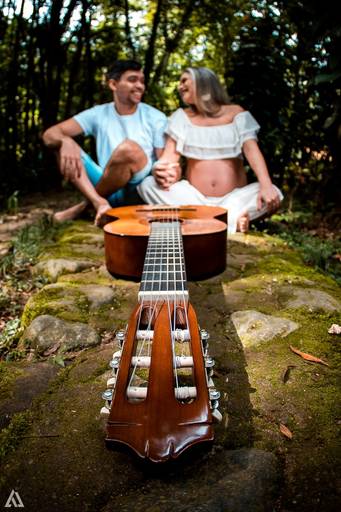 Gestante Grávida Nua Violão Cachoeira Resende Itatiaia Penedo Porto Real Barra Mansa Volta Redonda Sul Fluminense 
