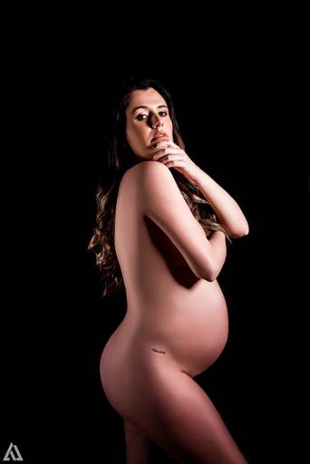 Ensaio Book Foto de Gestante Nua sem roupa Alex Jardim Fotografia Fotógrafo Resende Itatiaia Penedo Porto Real Quatis Barra Mansa Volta Redonda Serrinha do Alambari Mauá Maringá Maromba Gravidiva TOP lindas Natureza Família