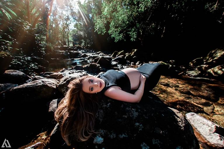 Ensaio Book Foto de Gestante Nua sem roupa Alex Jardim Fotografia Fotógrafo Resende Itatiaia Penedo Porto Real Quatis Barra Mansa Volta Redonda Serrinha do Alambari Mauá Maringá Maromba Angra dos Reis Parati Gravidiva TOP lindas Natureza Família