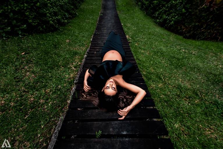 Ensaio Book Foto de Gestante Lingerie Alex Jardim Fotografia Aéreas Drone Fotógrafo Resende Itatiaia Penedo Porto Real Quatis Barra Mansa Volta Redonda Angra dos Reis Serrinha do Alambari Mauá Maringá Maromba Gravidiva TOP lindas Natureza Família 