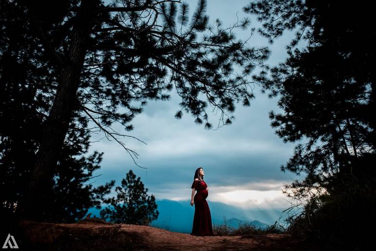 Ensaio Book Foto de Gestante Nua sem roupa Alex Jardim Fotografia Fotógrafo Resende Itatiaia Penedo Porto Real Quatis Barra Mansa Volta Redonda Serrinha do Alambari Mauá Maringá Maromba Angra dos Reis Parati Gravidiva TOP lindas Natureza Família