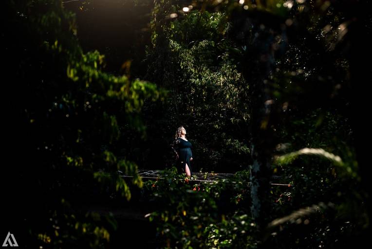 Ensaio Book Foto de Gestante Nua sem roupa Alex Jardim Fotografia Fotógrafo Resende Itatiaia Penedo Porto Real Quatis Barra Mansa Volta Redonda Serrinha do Alambari Mauá Maringá Maromba Angra dos Reis Parati Gravidiva TOP lindas Natureza Família