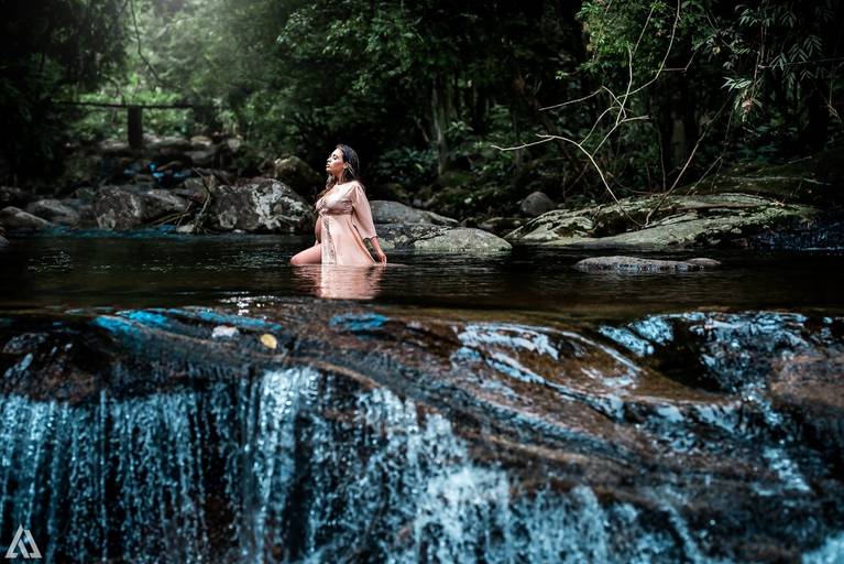 Ensaio Book Foto de Gestante Alex Jardim Fotografia Fotógrafo Resende Itatiaia Penedo Porto Real Quatis Barra Mansa Volta Redonda Angra dos Reis Serrinha do Alambari Mauá Maringá Maromba Gravidiva TOP lindas Natureza Família Cachoeira