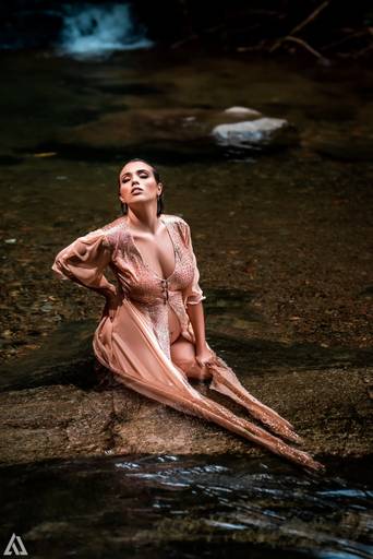 Ensaio Book Foto de Gestante Alex Jardim Fotografia Fotógrafo Resende Itatiaia Penedo Porto Real Quatis Barra Mansa Volta Redonda Angra dos Reis Serrinha do Alambari Mauá Maringá Maromba Gravidiva TOP lindas Natureza Família Cachoeira