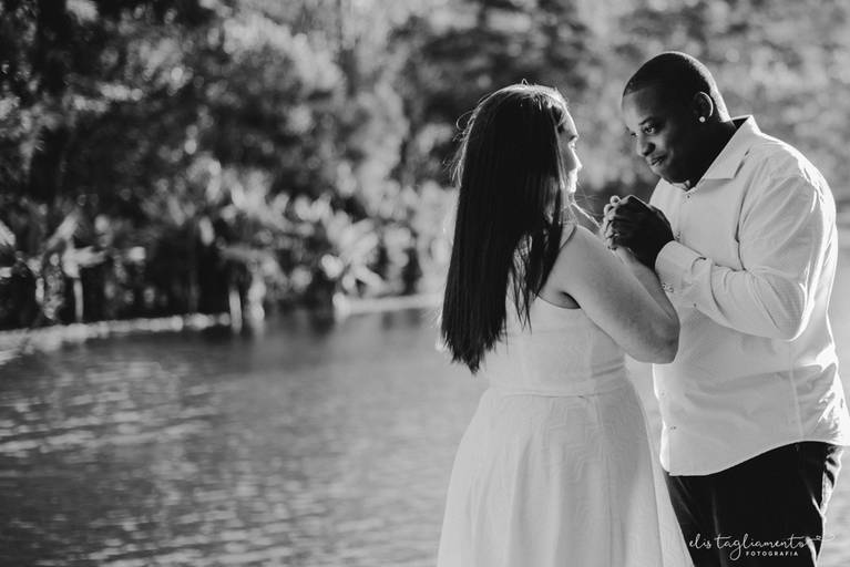 olhar do noivo para noiva 