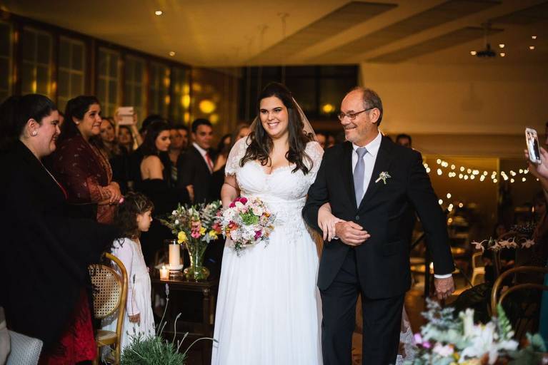 entrada da noiva com o pai