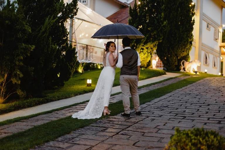 casamento com chuva