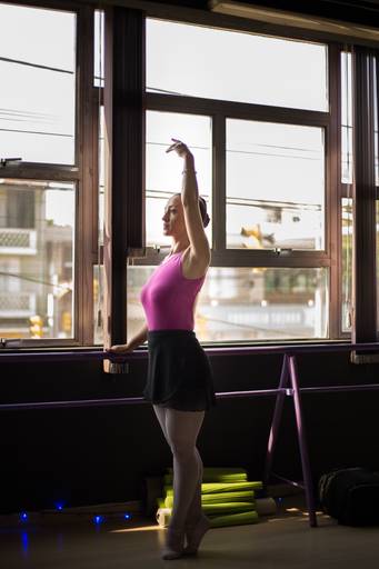 Fotografia pra divulgação de aulas - para a Tríade Escola de Arte - POA